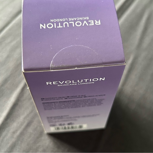 Revolution Skincare London, Retinol overnight moisture cream - Picture 3 of 5